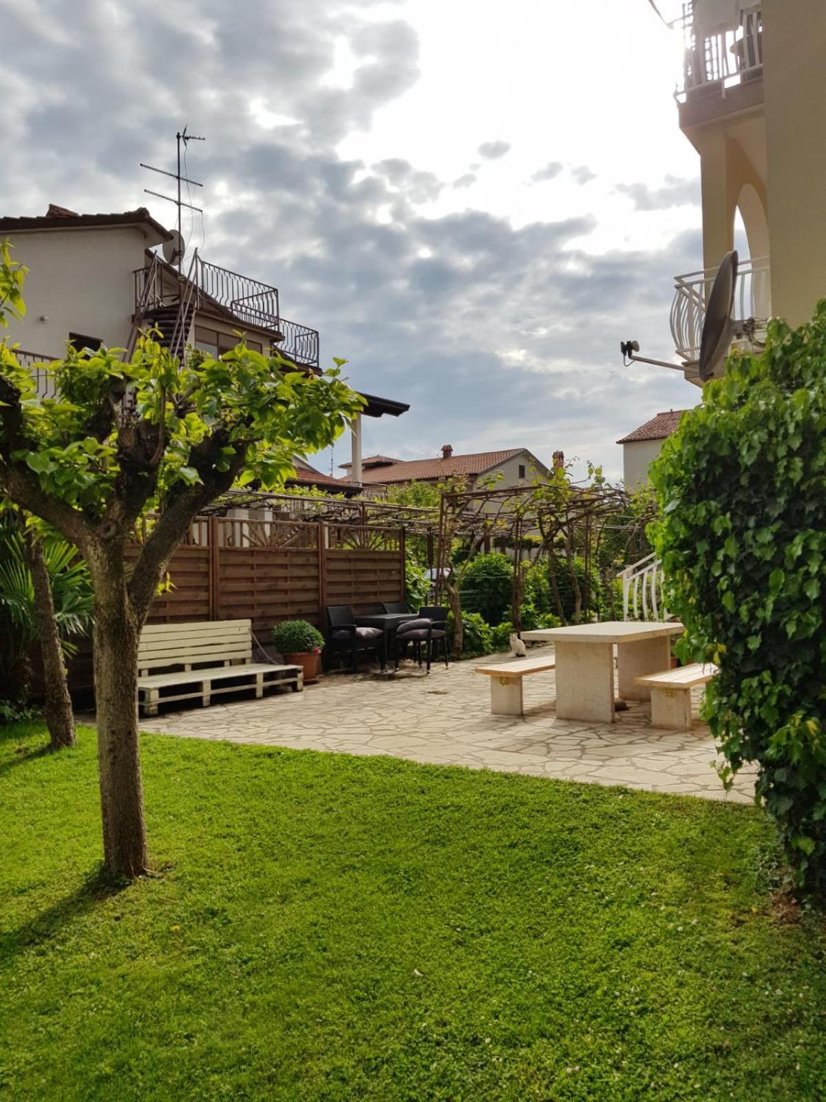Trbovic Apartments Peaceful Stay With Free Parking, Pet-Friendly, And Bike Storage In Umag Exteriör bild