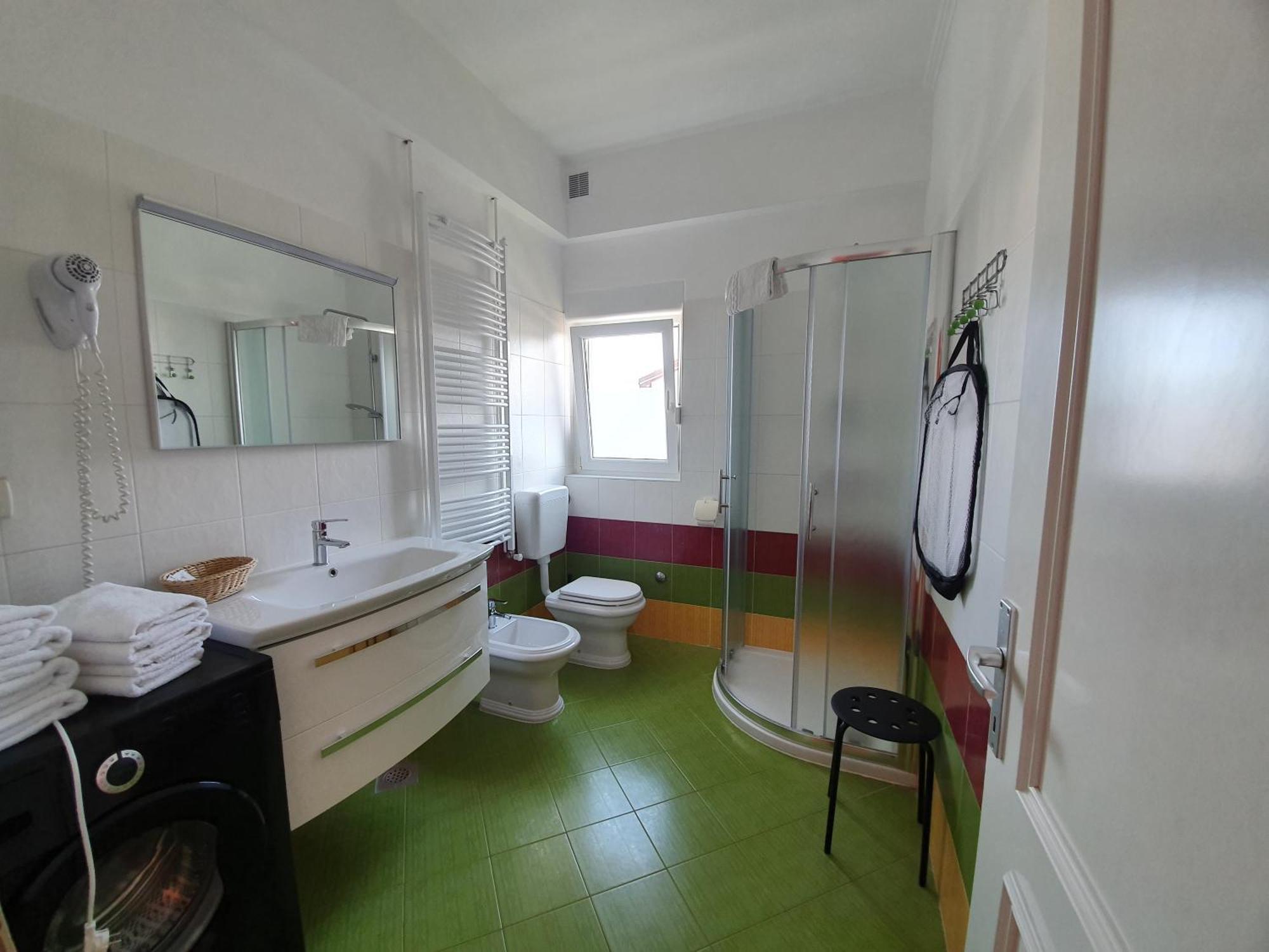 Trbovic Apartments Peaceful Stay With Free Parking, Pet-Friendly, And Bike Storage In Umag Exteriör bild