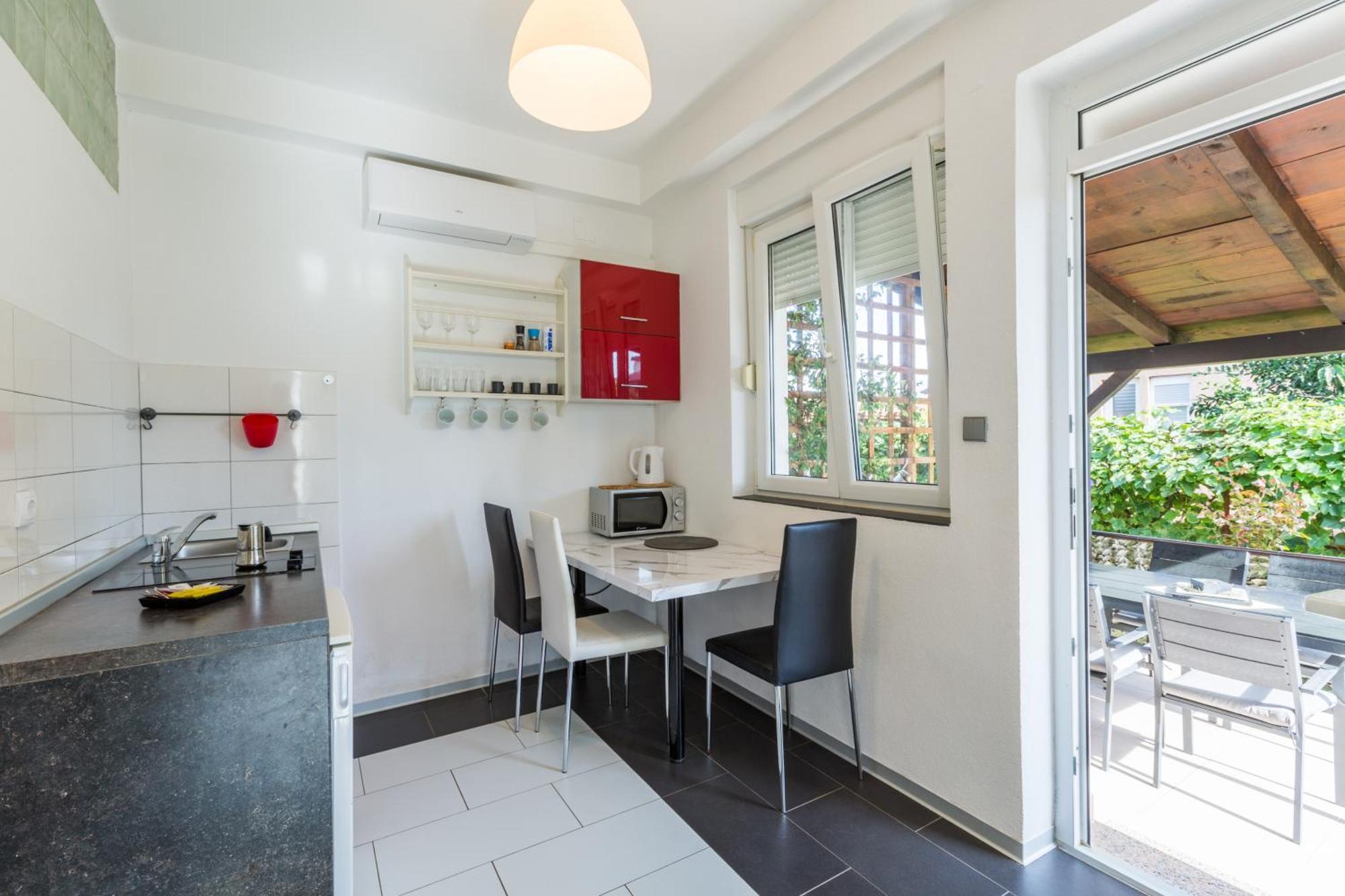Trbovic Apartments Peaceful Stay With Free Parking, Pet-Friendly, And Bike Storage In Umag Exteriör bild
