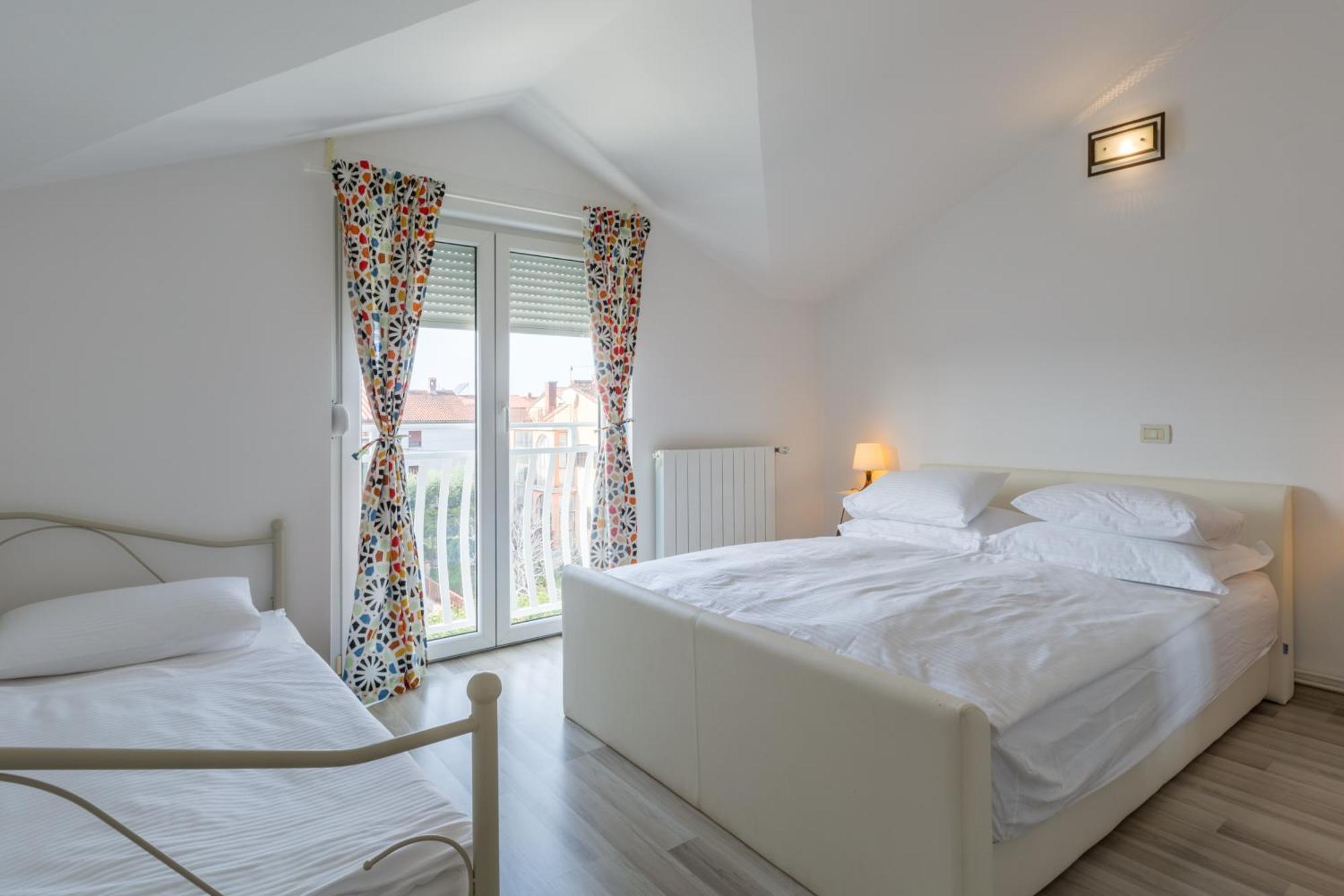 Trbovic Apartments Peaceful Stay With Free Parking, Pet-Friendly, And Bike Storage In Umag Exteriör bild