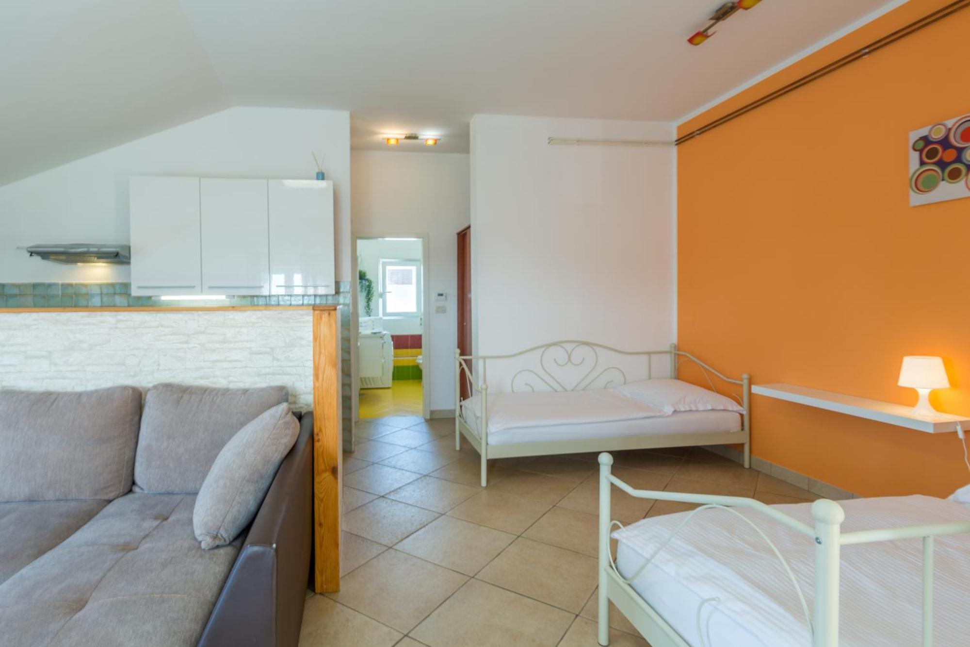Trbovic Apartments Peaceful Stay With Free Parking, Pet-Friendly, And Bike Storage In Umag Exteriör bild