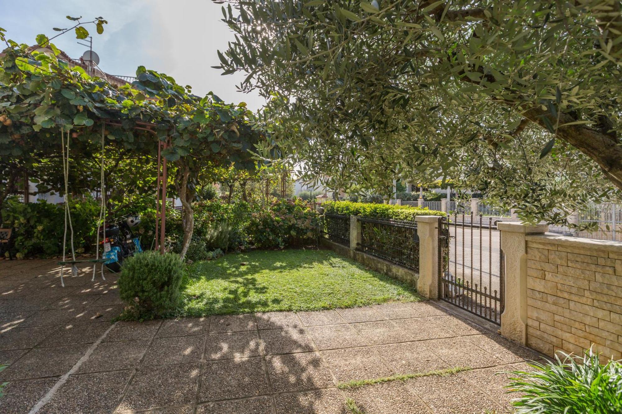 Trbovic Apartments Peaceful Stay With Free Parking, Pet-Friendly, And Bike Storage In Umag Exteriör bild