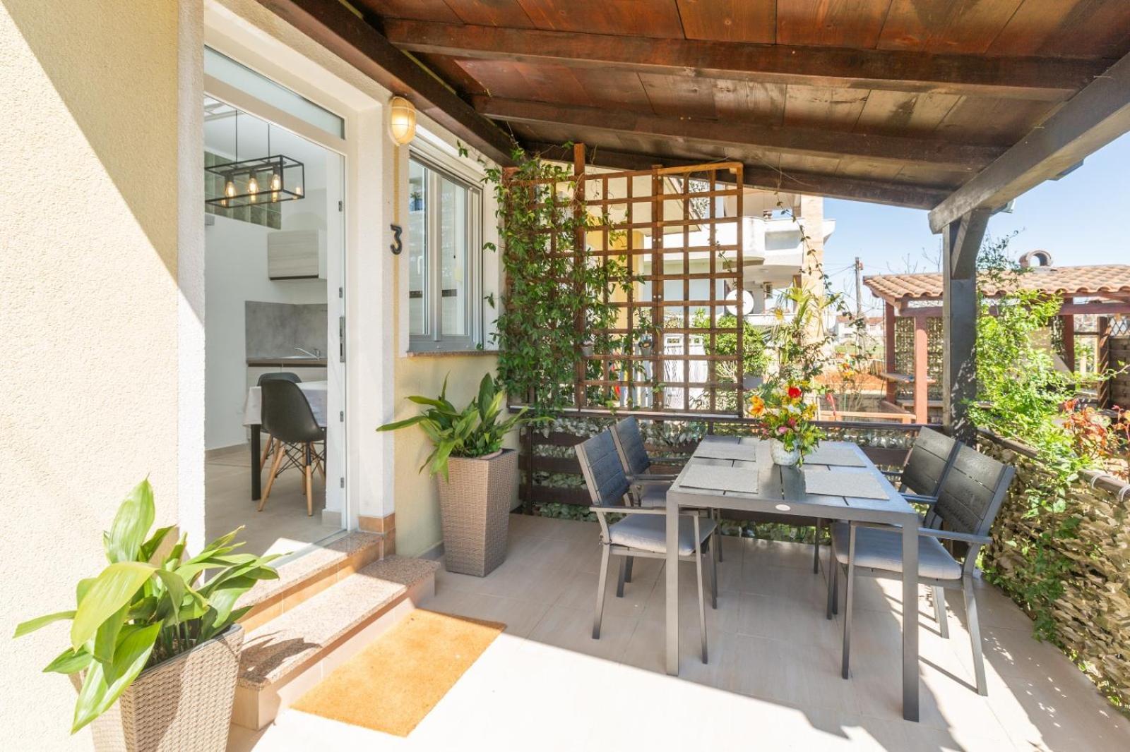 Trbovic Apartments Peaceful Stay With Free Parking, Pet-Friendly, And Bike Storage In Umag Exteriör bild