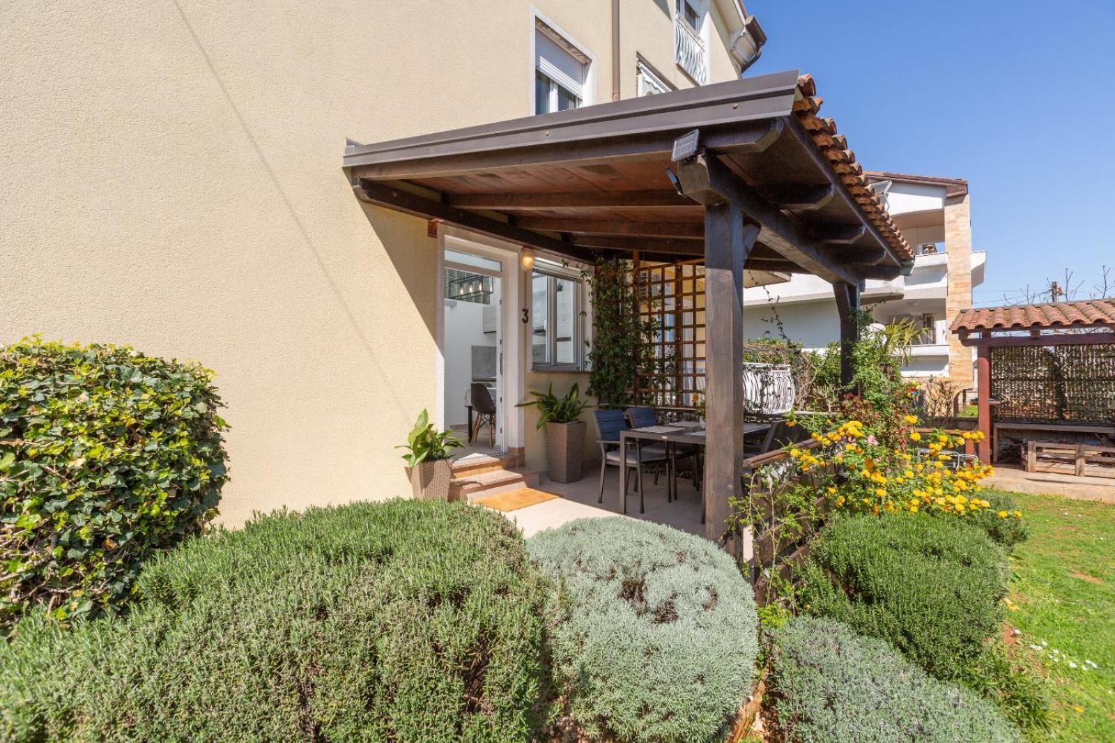 Trbovic Apartments Peaceful Stay With Free Parking, Pet-Friendly, And Bike Storage In Umag Exteriör bild